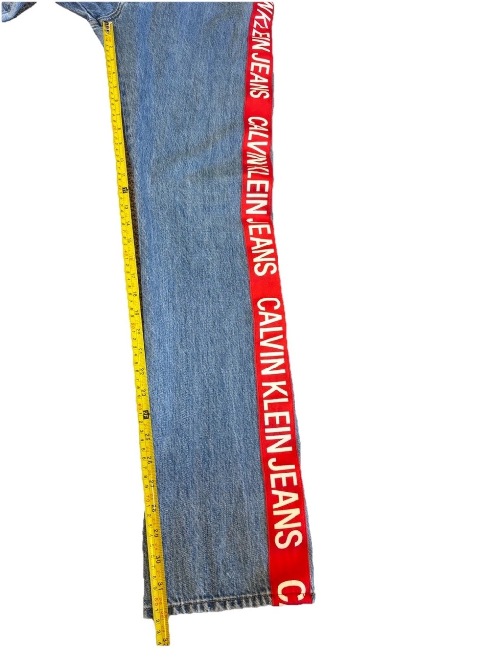 Women’s Vintage RARE Y2K Calvin Klein Denim with Red Tape Logo. Size 32x32. - Picture 8 of 10